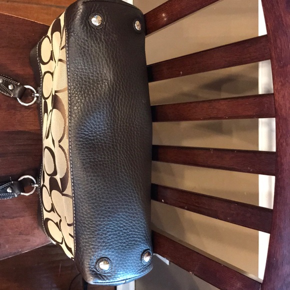 COACH purse - Picture 4 of 4